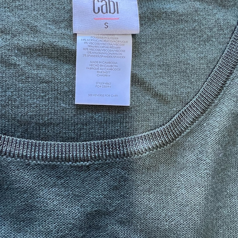 Cabi GREEN CREW NECK Womens SWEATER  Tee Size Small Forest green NWOT - Picture 8 of 8